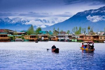 Family Getaway 2 Days 1 Night Gulmarg and Sonmarg Honeymoon Holiday Package