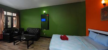 Magical 4 Days Kathmandu to Pashupatinath Honeymoon Holiday Package