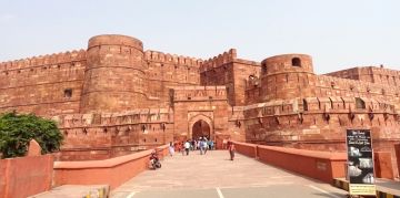 Heart-warming Agra Mosque Tour Package for 2 Days