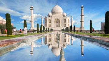 Heart-warming 5 Days 4 Nights Delhi, Mathura, Agra with Jaipur Temple Trip Package
