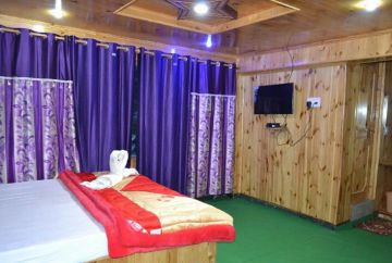 Pleasurable 4 Days 3 Nights Manali Waterfall Tour Package
