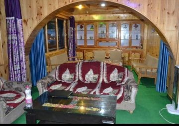 Pleasurable 4 Days 3 Nights Manali Waterfall Tour Package