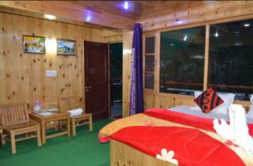 Pleasurable 4 Days 3 Nights Manali Waterfall Tour Package