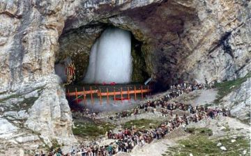 Family Getaway 2 Days SONMARG and AMARNATH CAVE Romantic Vacation Package