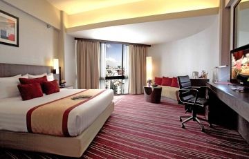 Heart-warming Thailand Tour Package for 7 Days 6 Nights