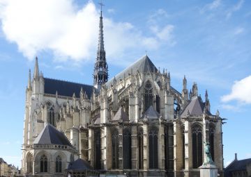 Beautiful 6 Days Amiens Friends Trip Package