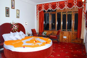 Heart-warming Manali Romantic Tour Package for 4 Days from Delhi