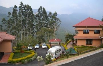 Beautiful Munnar Tour Package for 2 Days by ZIA HOLIDAYS AND RESORTS PVT LTD