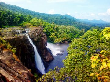 Magical 6 Days Kochi to Thekkady Friends Vacation Package