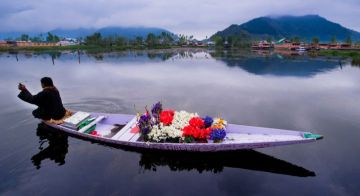 Magical 3 Days 2 Nights Srinagar and Gulmarg Vacation Package