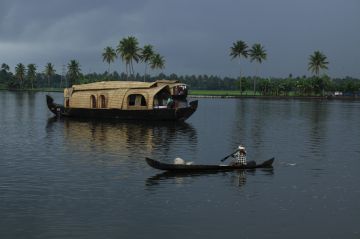 3 Days 2 Nights Kochi to Alappuzha Lake Tour Package