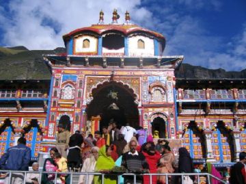 Experience 2 Days Kedarnath Religious Trip Package