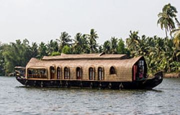 Memorable 4 Days 3 Nights Munnar and alleppey Vacation Package