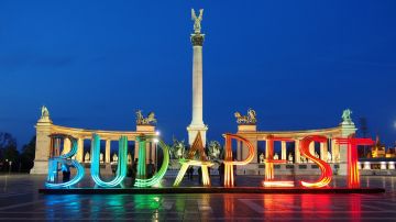 Family Getaway 5 Days Budapest to Prague Holiday Package