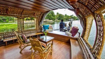 Amazing 5 Days 4 Nights Thekkady Honeymoon Tour Package