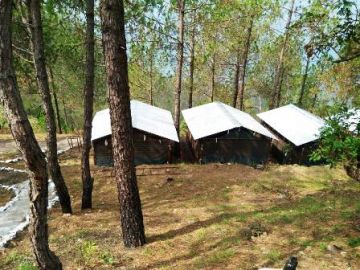 Heart-warming 2 Days Lansdowne Hill Stations Tour Package