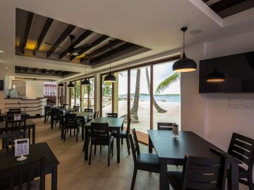 Amazing 5 Days 4 Nights Thulusdhoo Beach Holiday Package