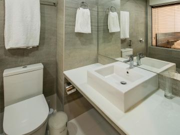 Amazing 5 Days 4 Nights Thulusdhoo Beach Holiday Package