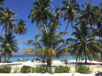 Amazing 5 Days 4 Nights Thulusdhoo Beach Holiday Package