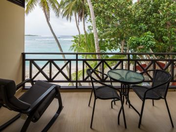 Amazing 5 Days 4 Nights Thulusdhoo Beach Holiday Package