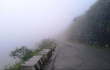 Tour of the Misty Hills of Meghalaya