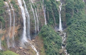 Family Getaway 8 Days 7 Nights Shillong, Kaziranga, Cherrapunjee and Nameri Trip Package