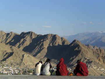 Beautiful 7 Days NUBRA VALLEY Wildlife Tour Package