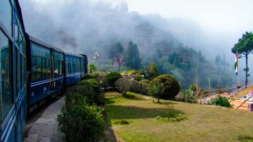 Experience 5 Days Siliguri to Darjeeling Nature Tour Package