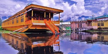 Amazing 5 Days Delhi to SRINAGAR-GULMARAG-PHALGAM Romantic Vacation Package