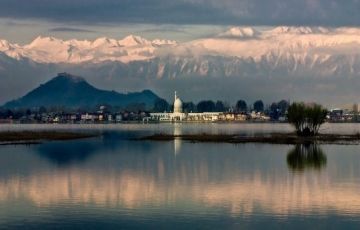 Family Getaway 3 Days 2 Nights Dallake Friends Tour Package