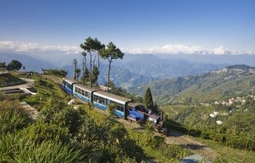 Pleasurable 8 Days 7 Nights Darjeeling, Gangtok with Lachung Tour Package