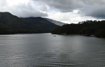 Beautiful 7 Days 6 Nights Munnar, Thekkady, Kovalam and Alleppey Tour Package