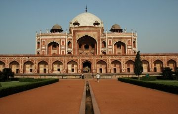 Family Getaway New Delhi Tour Package for 2 Days 1 Night