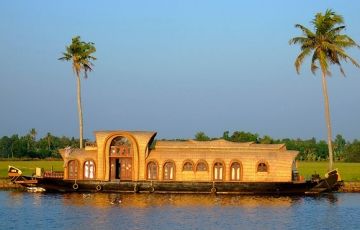 Experience 7 Days 6 Nights Kerala Vacation Package