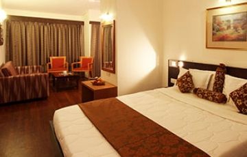 Experience 4 Days New Delhi to Goa Vacation Package