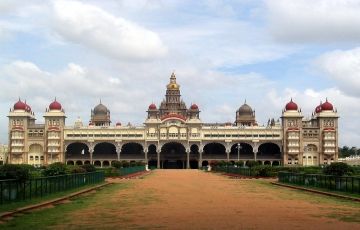 Memorable 9 Days 8 Nights Bangalore, Mysore, Coorg, Wayanad and Alleppey Trip Package