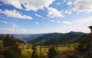 Magical 4 Days 3 Nights Manikaran Holiday Package