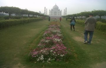 Magical Agra Fort Tour Package for 2 Days