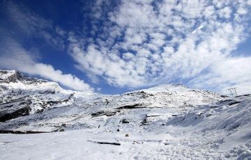 Magical Rohtang pass Tour Package for 4 Days 3 Nights