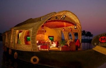 Pleasurable 5 Days 4 Nights Munnar Vacation Package