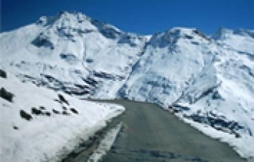 Beautiful 6 Days 5 Nights Rohtang Tour Package