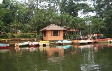 5 Days 4 Nights Wayanad and Athirapilly Vacation Package