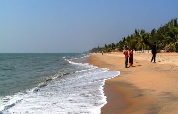 Cochin, Alleppy, Cherai, Athirapilly with Ezhattumugam Tour Package for 5 Days 4 Nights from Cochin