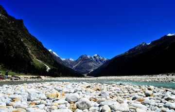Magical 2 Days 1 Night Gangtok and Lachung Holiday Package