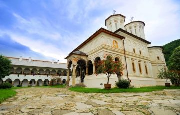 14 Days 13 Nights Bucharest Tour Package