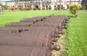 Ecstatic 7 Days 6 Nights Livingston Trip Package