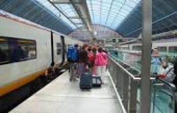 Best 12 Days 11 Nights London, Amsterdam, Disneyland, Paris with Vatican Vacation Package