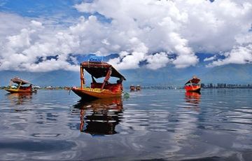 Memorable 5 Days 4 Nights Sonmarg, Pahalgam, Gulmarg and Srinagar Trip Package