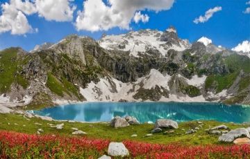 Experience 5 Days 4 Nights Srinagar Vacation Package