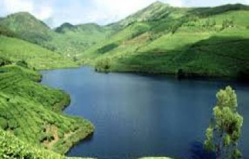 Best 5 Days 4 Nights Munnar Holiday Package